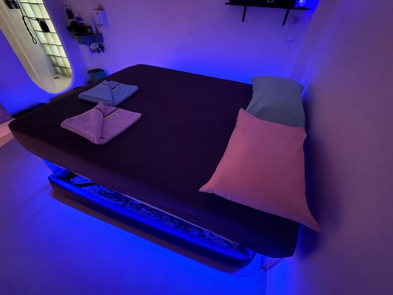 M&M Massage room photo